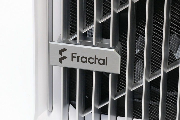 Обзор корпуса Fractal Design Torrent Compact