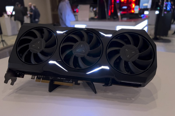 Слух: на старте продаж AMD Radeon RX 7000 будут доступны только референсные модели