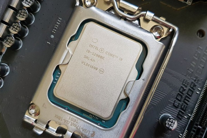 Разработчик AIDA64 подтверждает существование Intel Core i9-12900KS
