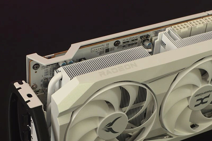 PowerColor Radeon RX 9070 XT Red Devil White Edition будет доступна 8 апреля