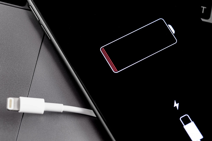 Часть iPhone 12 быстро разряжается во время простоя