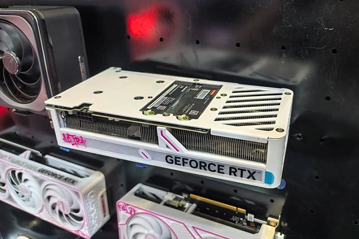 Colorful показала видеокарту с двумя слотами для твердотельных накопителей