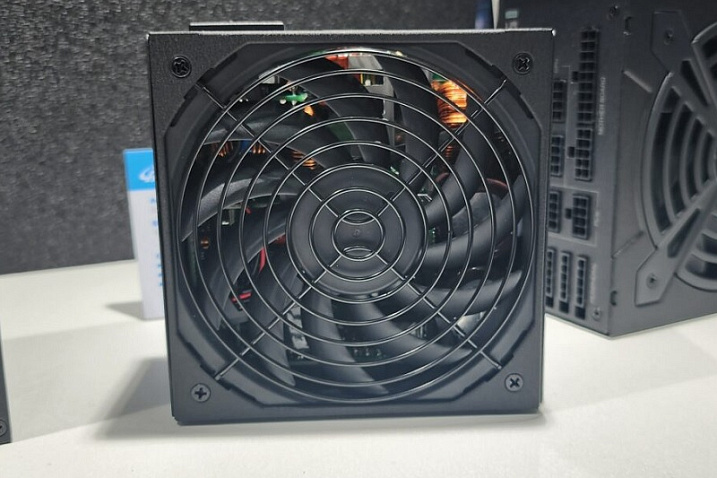 FSP показала новые блоки питания с высокой мощностью, поддержкой ATX 3.0 и PCIe 5.0