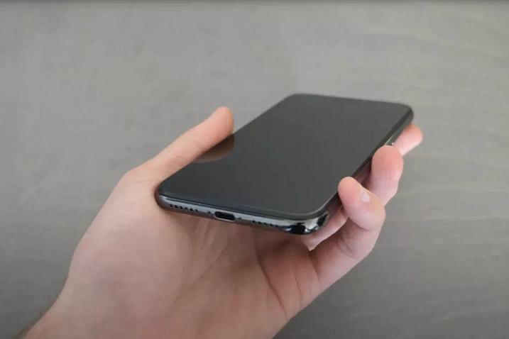 iPhone c USB-C был продан за 86001$