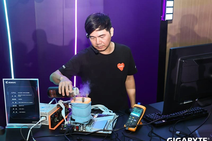 Ryzen 7 9800X3D покорил 7.31 GHz на плате GIGABYTE X870 AORUS Tachyon ICE