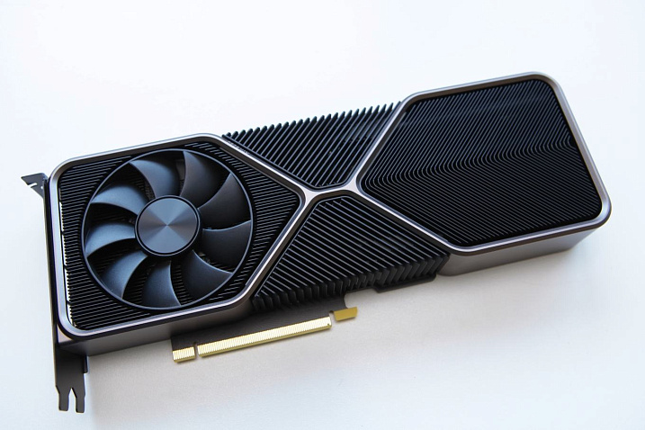 Известна новая предполагаемая дата выхода видеокарты NVIDIA GeForce RTX 3080 Ti