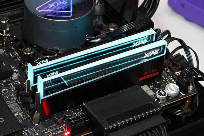 Производители материнских плат и модулей памяти возвращаются к DDR4