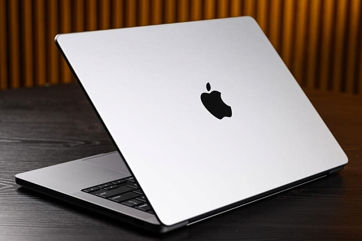 Apple занимает практически такую же долю рынка ноутбуков, как и AMD