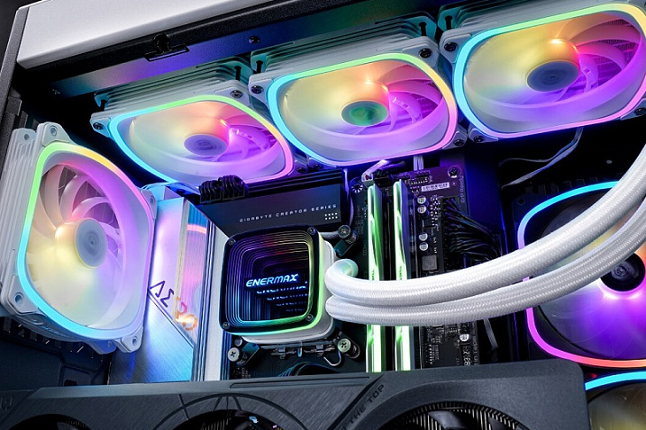 ENERMAX AQUAFUSION ADV 360 теперь доступна в белом цвете