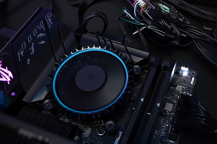 Intel Core i5-12400 разогнан до 5.0 GHz на материнской плате с чипсетом B660