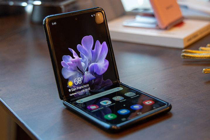 Samsung Galaxy Z Flip 5G фигурирует в просочившемся в онлайн видео