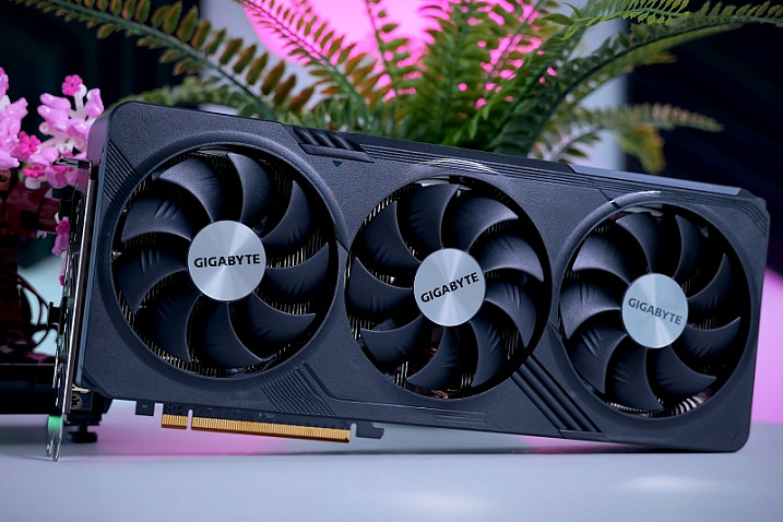 Андервольтинг Radeon RX 7800 XT снижает потребление до уровня GeForce RTX 4070