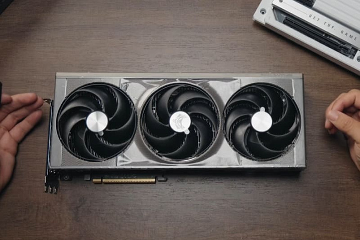 SAPPHIRE Radeon RX 9070 XT NITRO+ с адаптером питания GC-HPWR близится к выходу