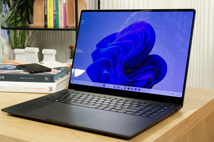 Samsung Book 4 Ultra с Intel Core Ultra 7 155H уже появился в продаже