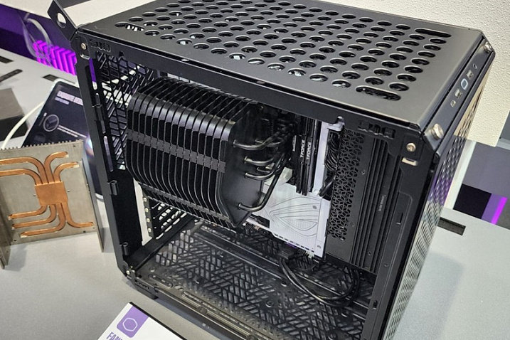 Cooler Master показала концепт безвентиляторной системы с Core i9-12900K