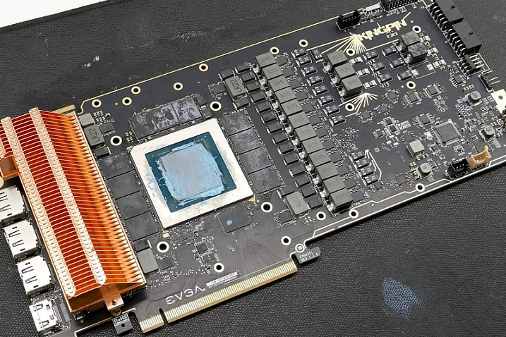 EVGA GeForce RTX 3090 Ti K|NGP|N Edition получила 28-фазную систему питания