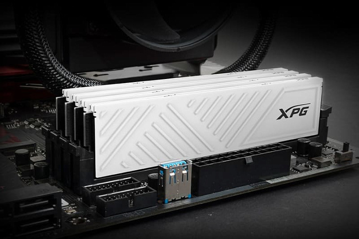 Samsung откладывает прекращение производства DDR4