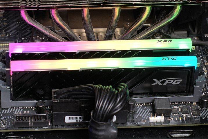 Обзор комплекта оперативной памяти 2x8ГБ XPG Spectrix D35G DDR4 3600 МГц (AX4U36008G18I-DTBKD35G)
