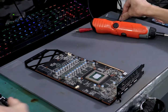 Энтузиасты модернизировали Radeon RX 5600 XT для работы с 16 Гбайтами видеопамяти