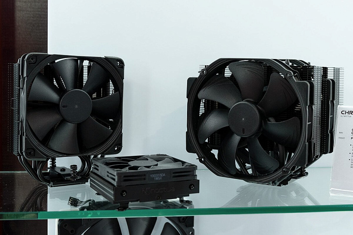 Noctua тизерит черные версии своих кулеров