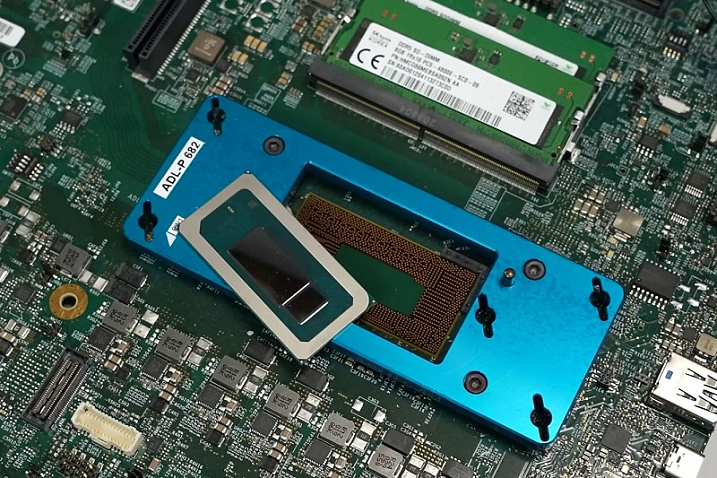 В своих лабораториях Intel использует утилиту ROC для разгона процессоров