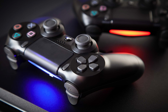 DualShock 5 совместим с консолями Sony PlayStation 4