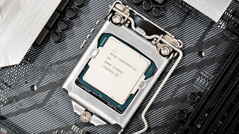 Обзор и тестирование процессора Intel Core i7-8700K: 5 ГГц на 12 потоках? —  i2HARD