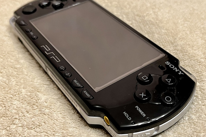 Слух: Sony разрабатывает новую полноценную портативную консоль