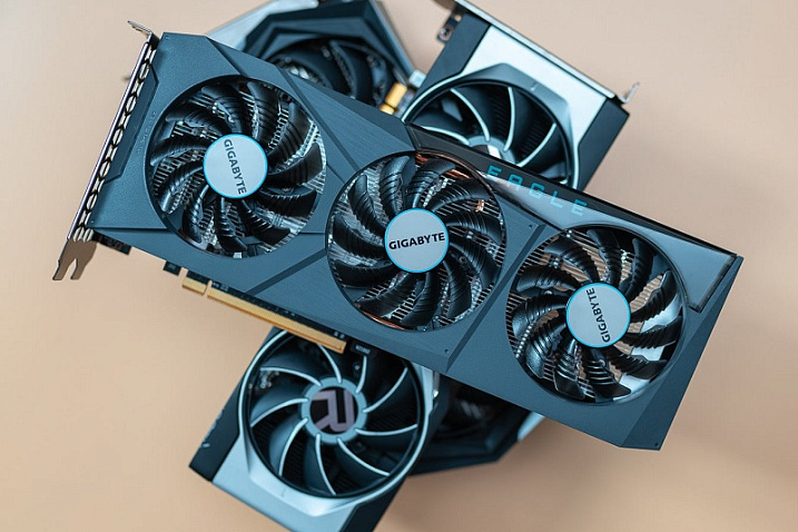 Поставки графических процессоров NVIDIA рухнули на 25% в прошедшем квартале