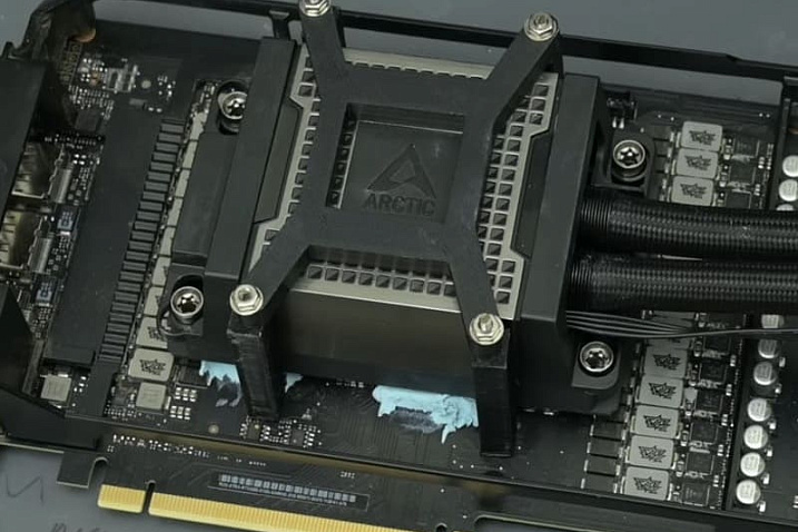 Серверная СЖО снизила температуру памяти у GeForce RTX 3080 более чем на 50°C