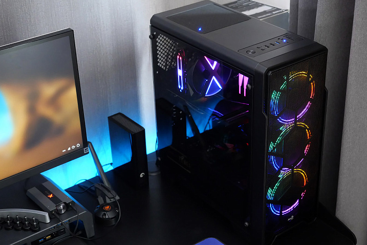 Обзор корпуса Aerocool Ore TG