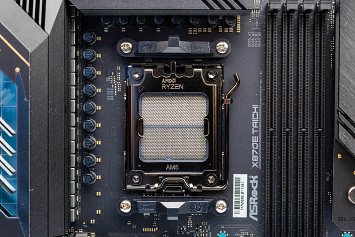 Одна и та же материнская плата ASRock уничтожает второй экземпляр Ryzen 7 9800X3D