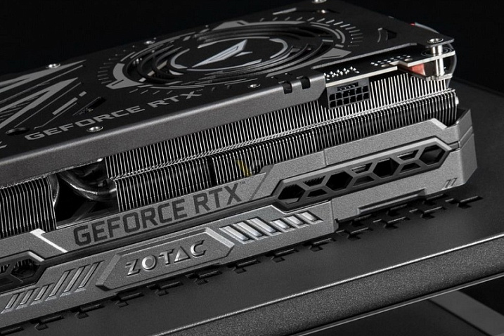 ZOTAC представила 4-слотовую видеокарту GeForce RTX 3090 Ti PGF OC