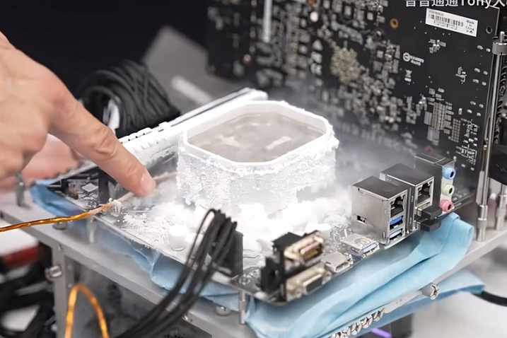 Производительность китайского процессора Loongson 3A6000 идентична Core i5-14600K