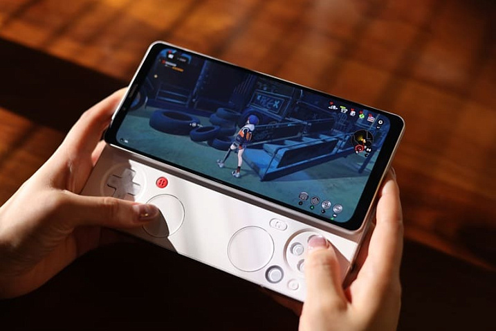 AYANEO подтвердила использование MediaTek Dimensity 9300 в игровом смартфоне Pocket Play