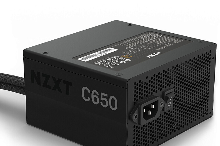 NZXT представляет блоки питания C-Series
