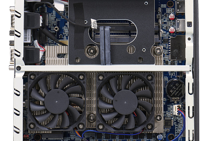 Shuttle представила мини-ПК XPC Barebone DA320