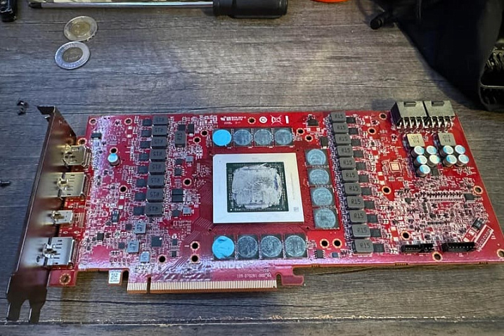 Покупатель подержанной Radeon RX 7900 XTX получил необычный инженерный образец