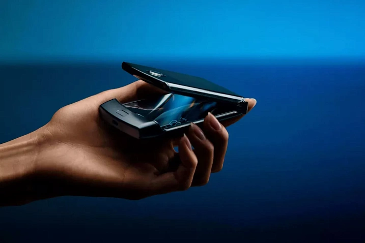 Motorola готовит третий складной Razr