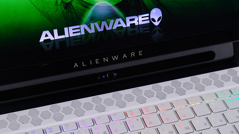 Обзор игрового ноутбука Alienware m15 R3 P87F002