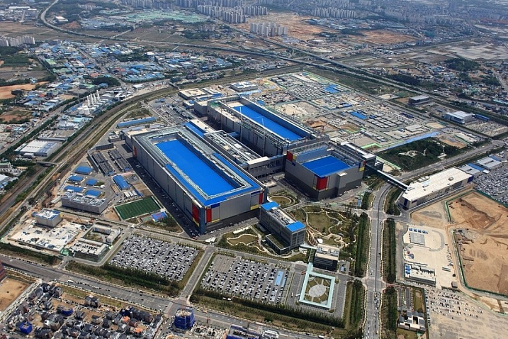 Samsung планирует утроить производственные мощности к 2026 году