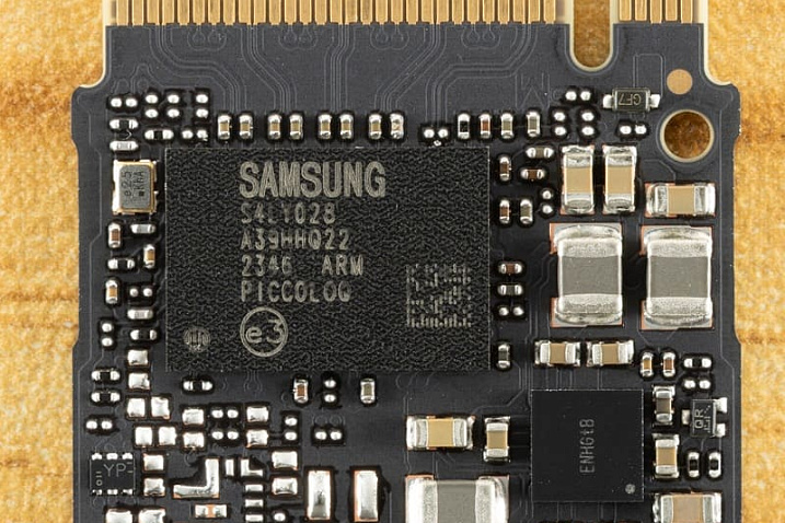 Samsung выпустила бюджетный накопитель 990 с памятью QLC и без кэша DRAM