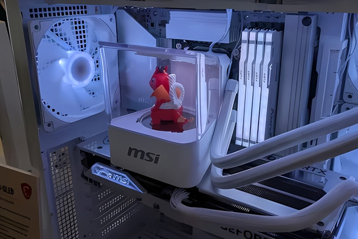 Прототип новой версии MSI MAG CoreLiquid A13 оснащается вращающейся подставкой для игрушек
