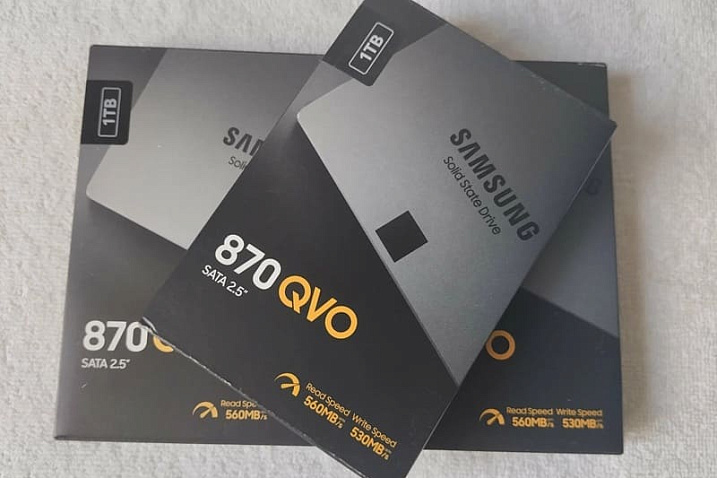 Samsung опровергает слухи о прекращении производства SATA SSD