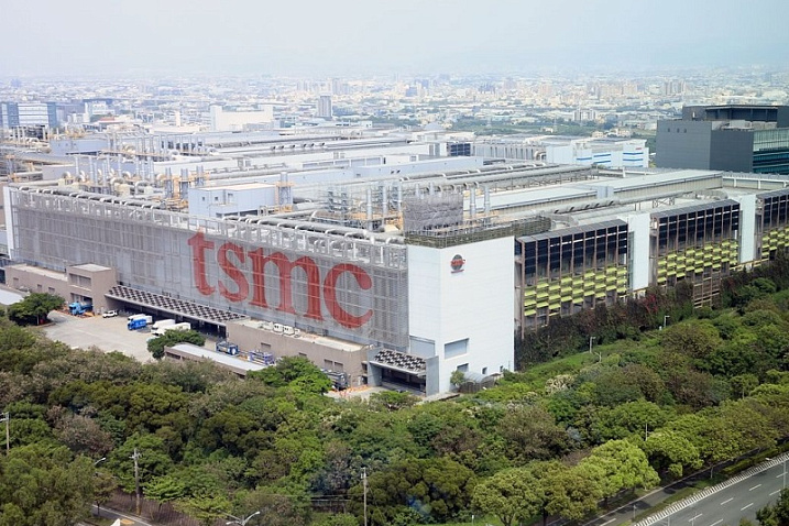 Слух: крупнейшие партнеры TSMC снижают объем заказов