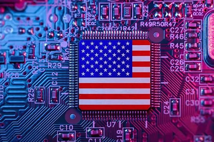 США вводят 100% пошлину на полупроводники из других стран