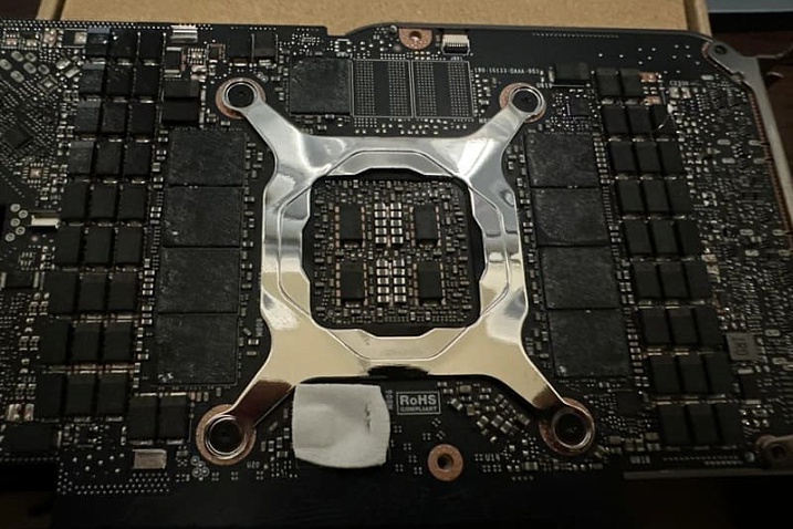 Покупатель двух GeForce RTX 3080 Ti FE обнаруживает у видеокарт 20 Гбайт памяти