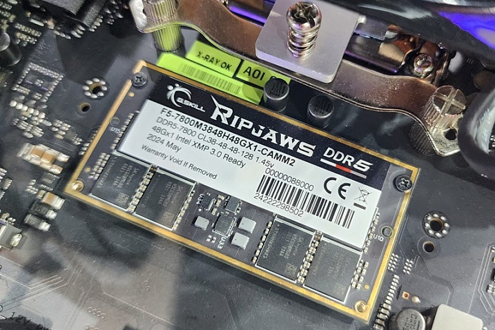 Модуль оперативной памяти G.SKILL Ripjaws CAMM2 DDR5-7800 имеет объем 48 Гбайт
