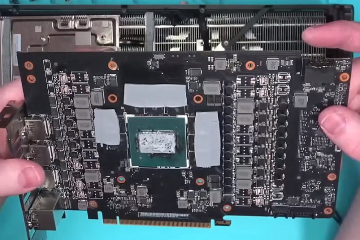 Купленная на Amazon "новая" GeForce RTX 4090 оказалась неработающей RTX 4080