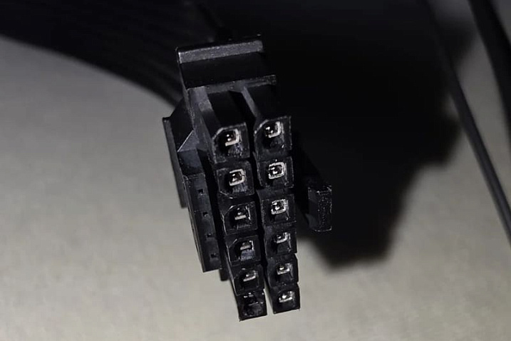 Владелец RTX 5090 ежемесячно проверял состояние 12V-2x6, но он всё равно сгорел